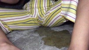 Feet Crazy Girl Masturbate and Pee on Public Street-public Exhibitionist